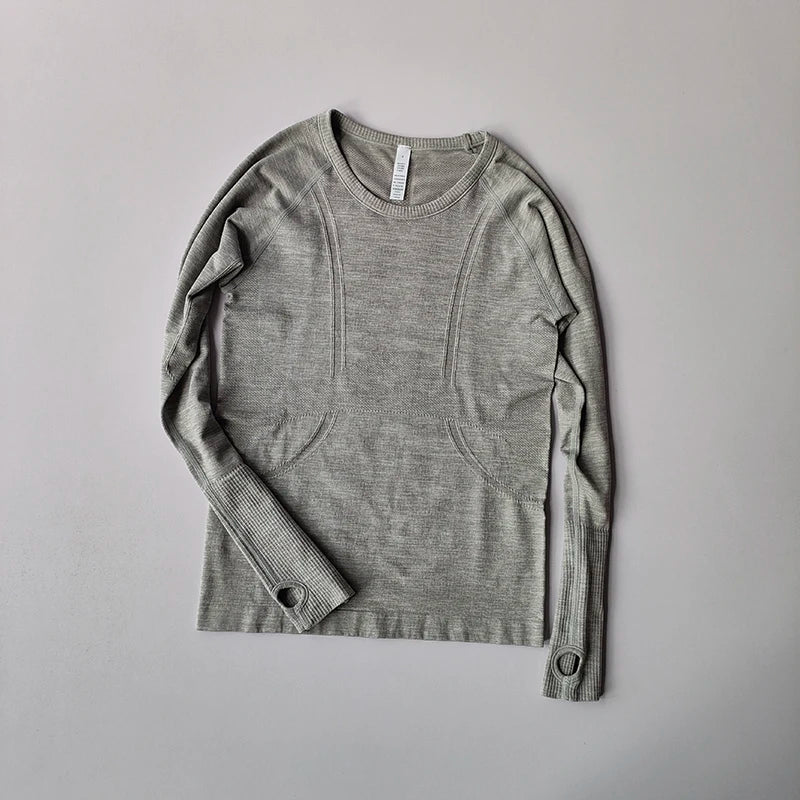 Seamless Slim Yoga Top for Women – Long Sleeve Round Neck Gym T-Shirt